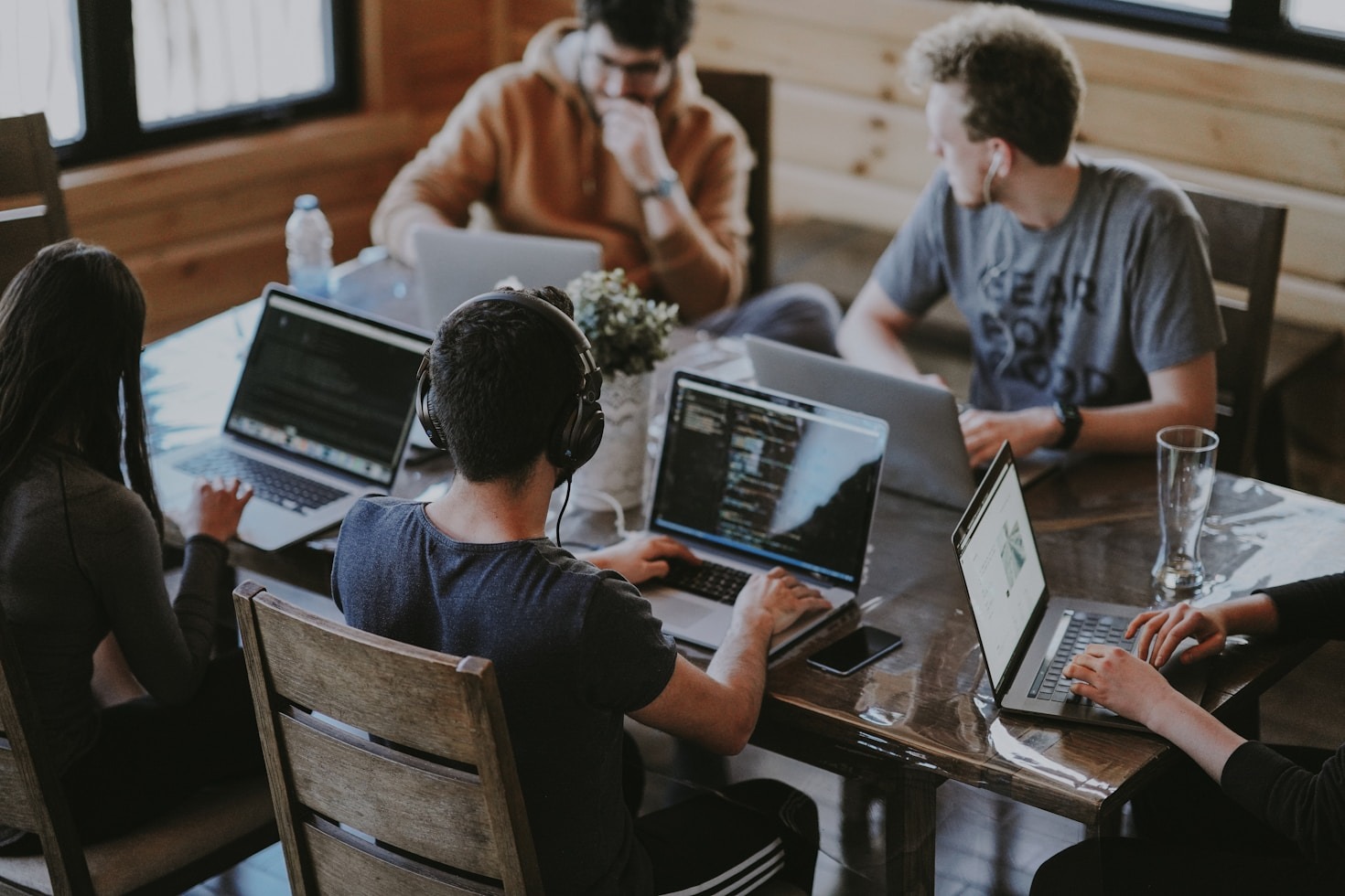 Choosing the Right Software for Business Growth